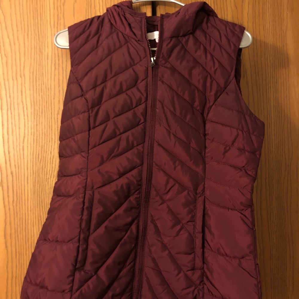 Maroon NY&C hooded vest - Extra Small